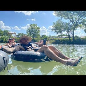 Meet your Posher, Jay